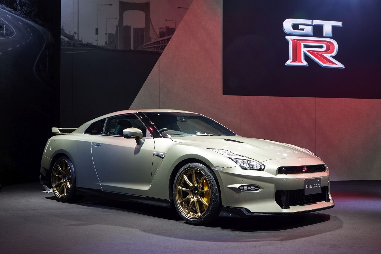 Nissan GTR (R35, facelift 2023) Nismo 3.8 V6 (600 Hp) AWD DCT